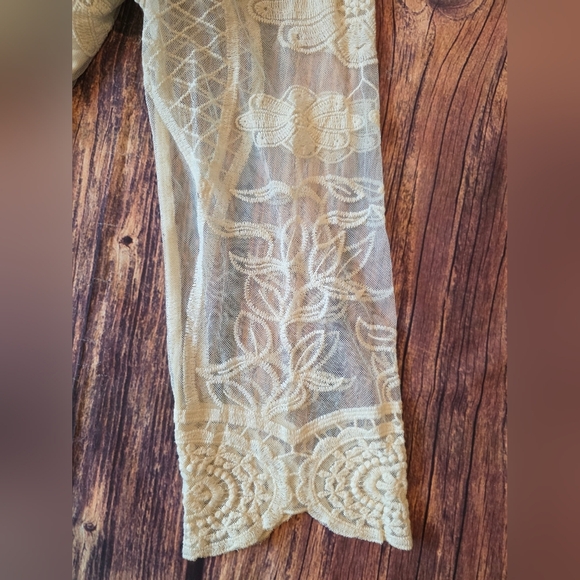 Blair Size 2X Embroidered Crochet Sheer Boho Blouse Feminine Romantic Longline - Picture 8 of 10